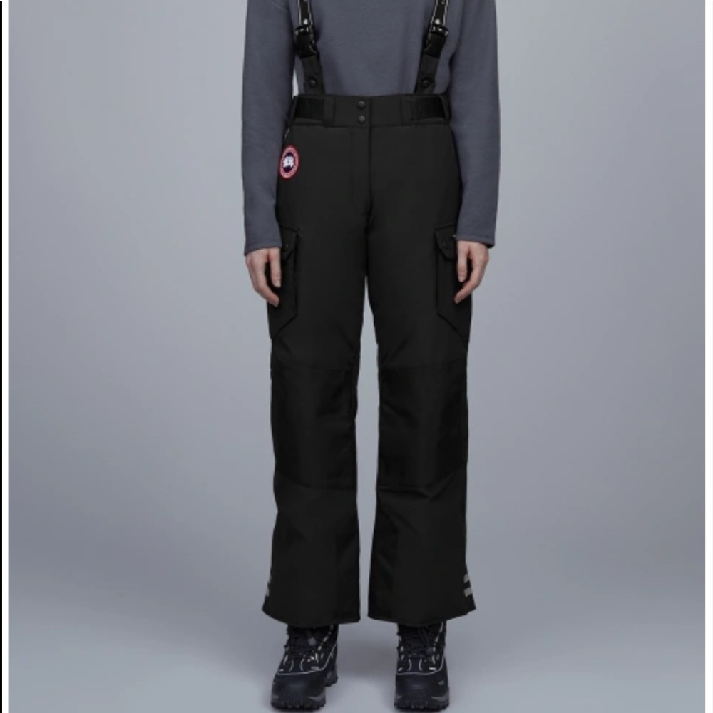 Women’s Canada Goose Cargo Tundra pants